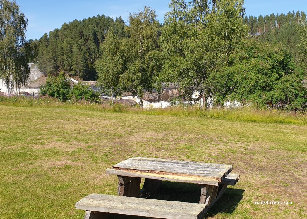 (880 30) Näsåker - Unnamed Road — foto 2