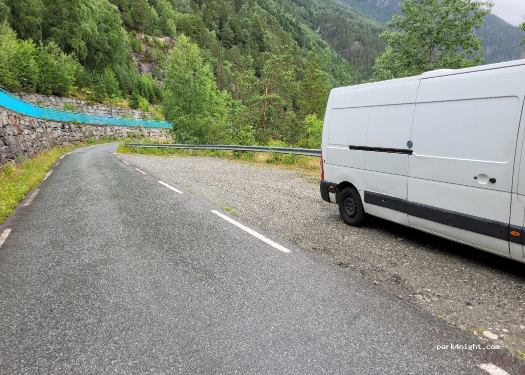 (5734) Vallavik - 71 Tjoflotvegen — foto