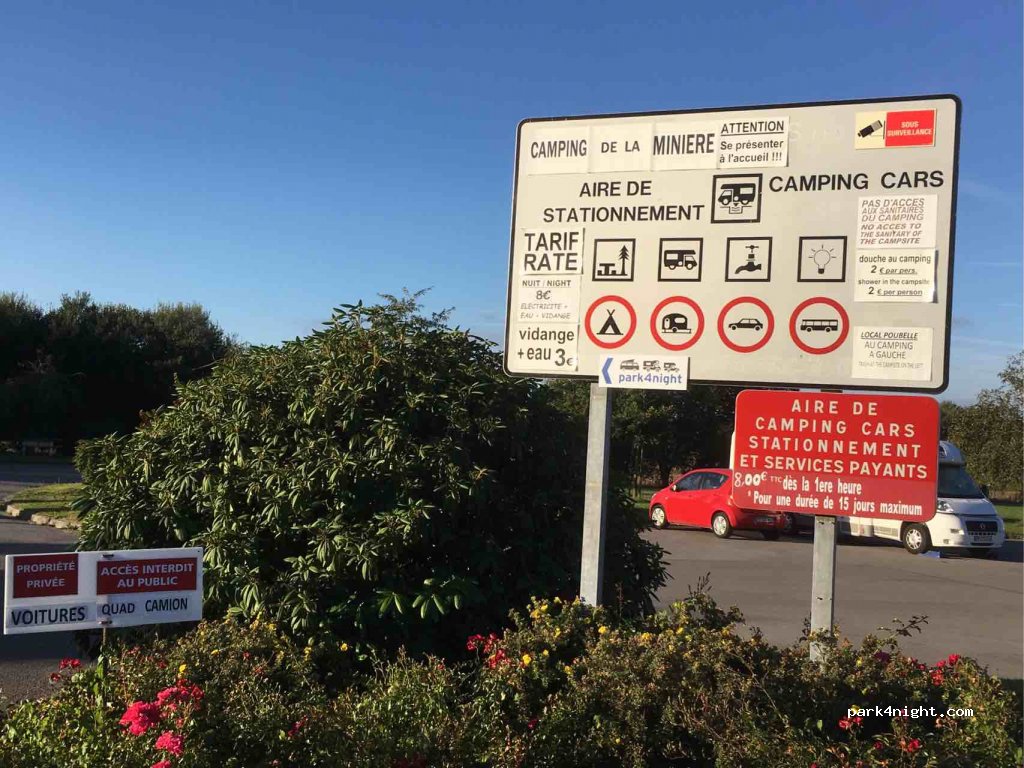 (76440) Forges-les-Eaux - Boulevard Nicolas Thiessé — foto 2