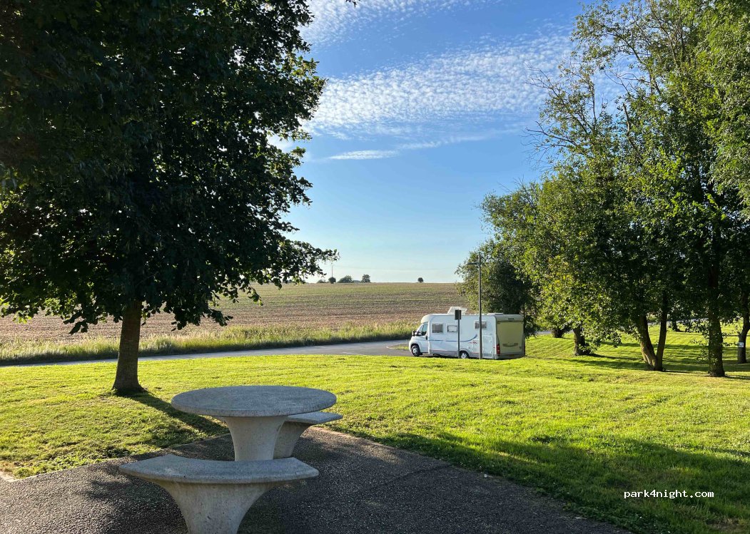(02420) Bellicourt - Hameau de Riqueval — foto 4