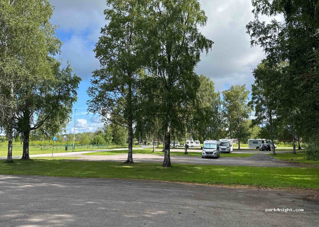 (691 51) Karlskoga - 19 Sommarvägen — foto