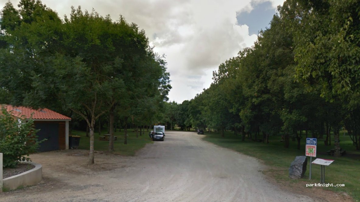 (85200) Fontenay-le-Comte - Rue du Lavoir — foto