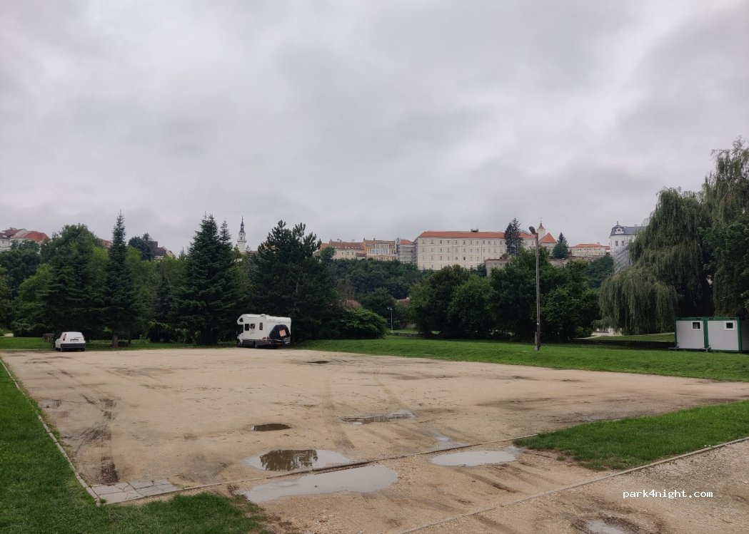 (8200) Veszprém - 17 Fenyves utca — foto