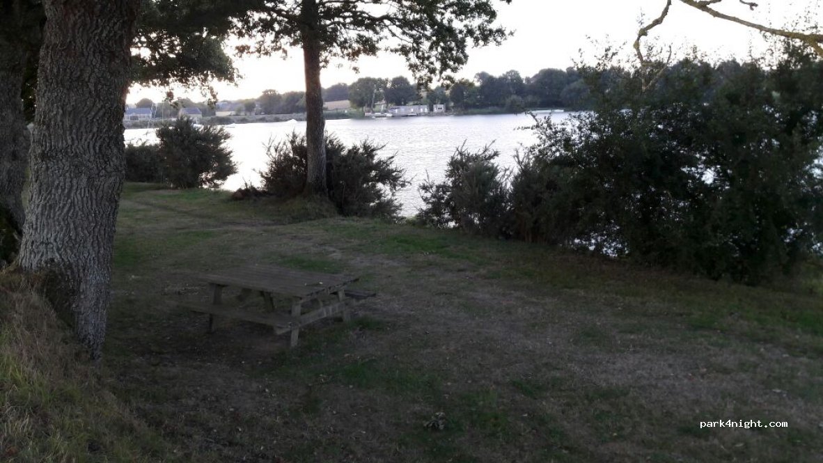 (53350) Ballots - Le Buisson — foto