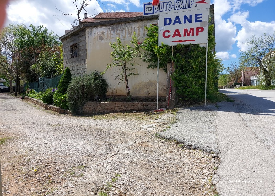 CAMP DANE — foto