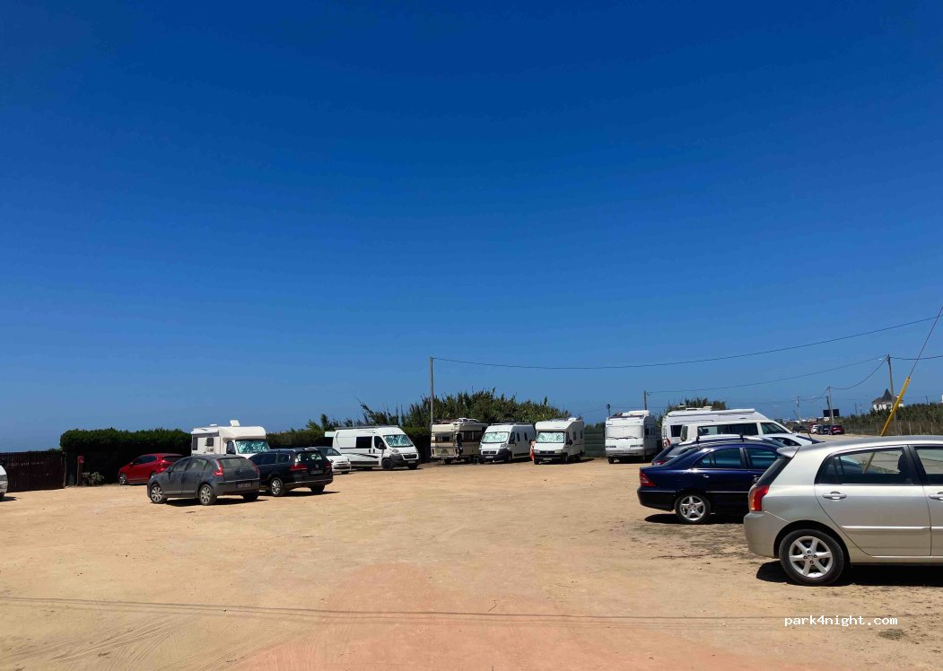 (2520) Ferrel - 21 Avenida da Praia — foto 2