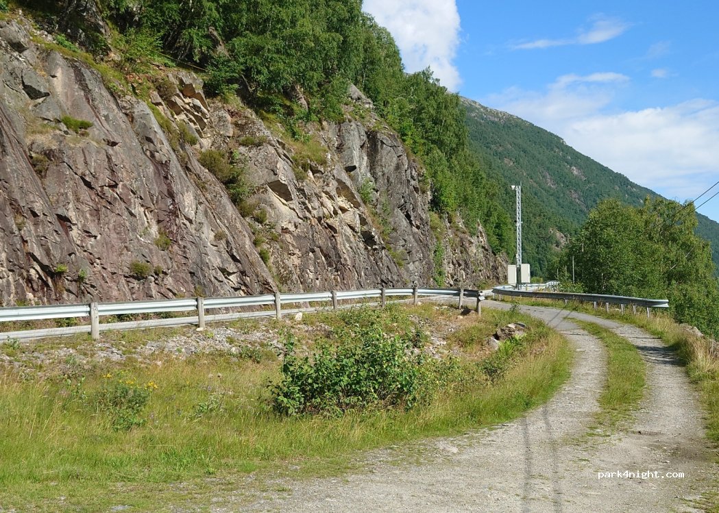 (6994) Nessane - — foto