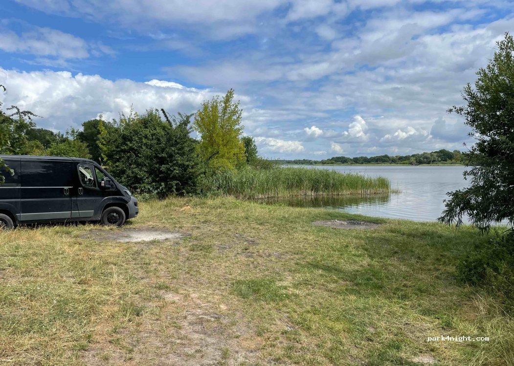 (14778) Beetzsee - Unnamed road — foto