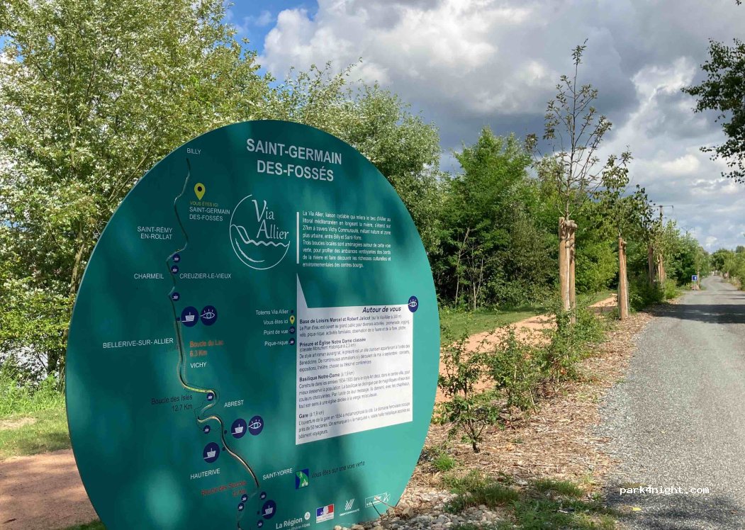 (03260) Saint-Rémy-en-Rollat - Unnamed Road — foto