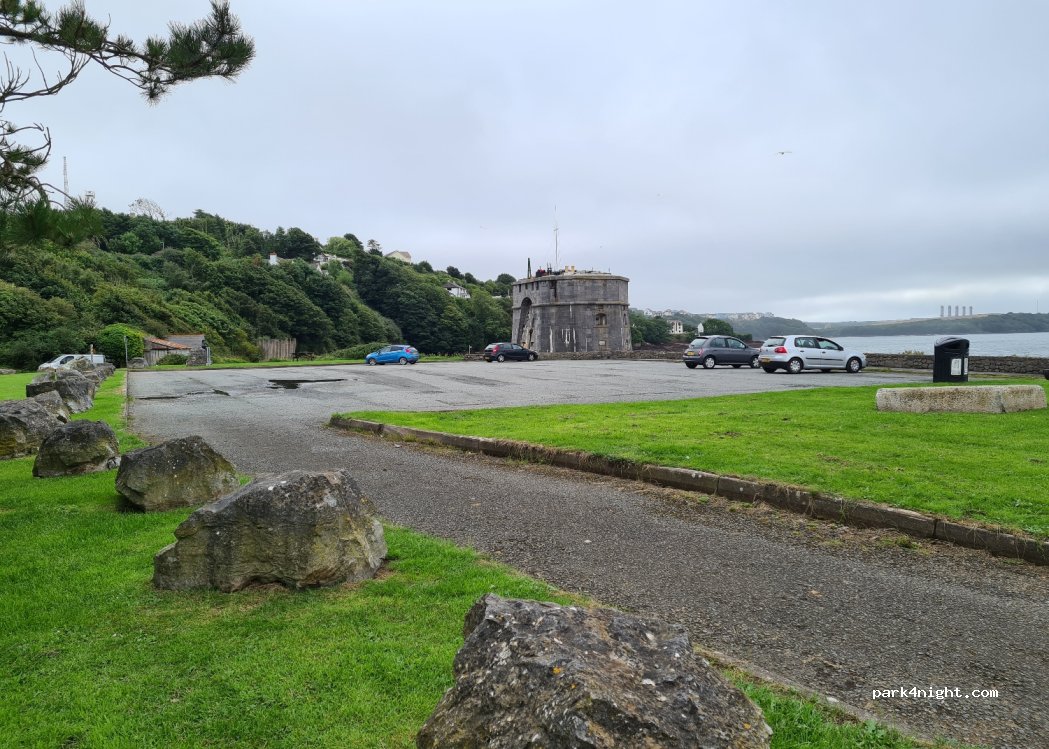 (SA72 6AE) Pembroke Dock - Fort Road — foto