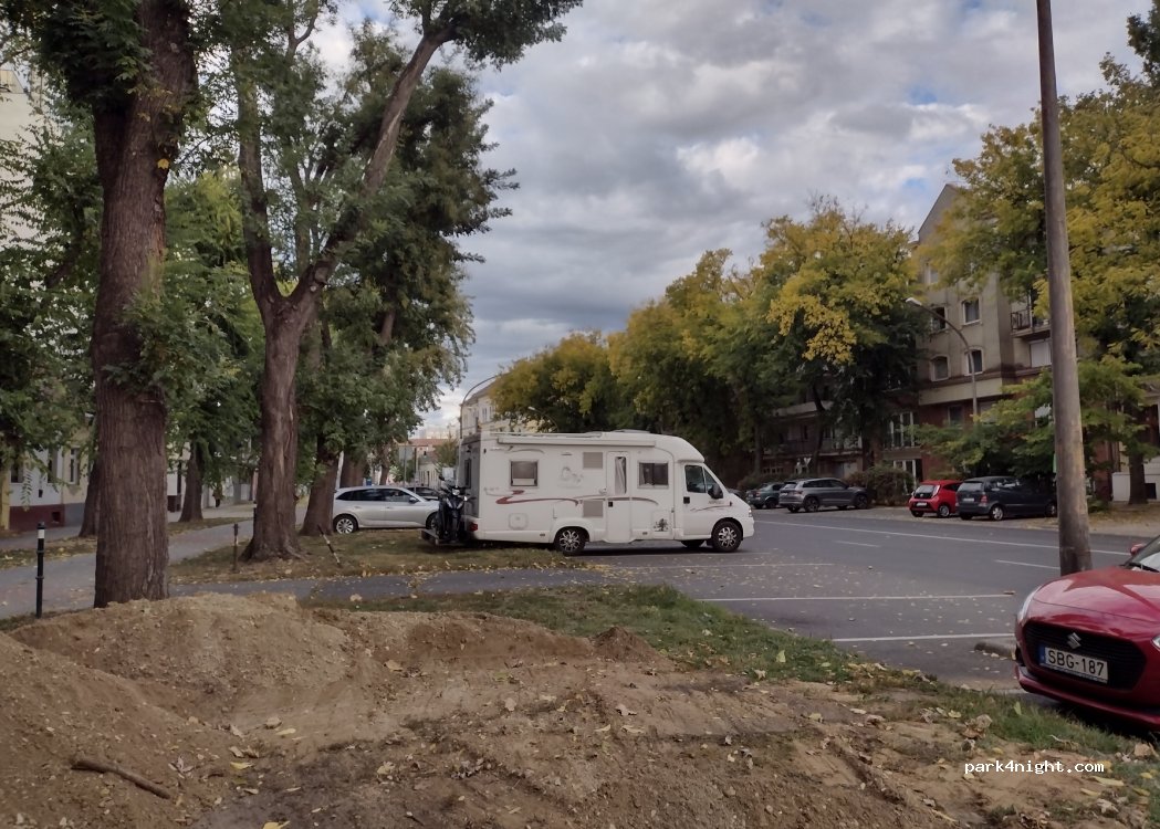 (4025) Debrecen - 41 Hatvan utca — foto