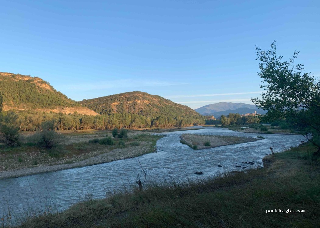 (22339) Aínsa - Unnamed Road — foto 2