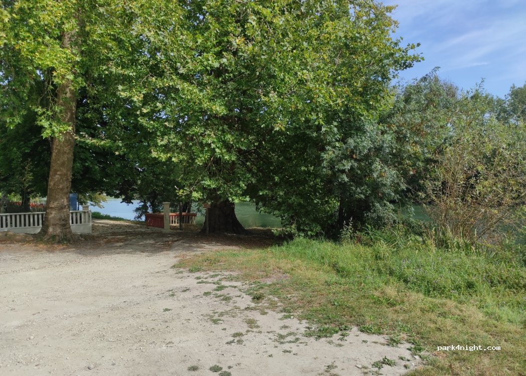 (17100) Saintes - 2 Route des Gonds — foto 2
