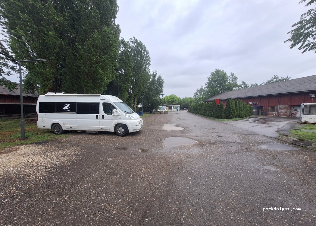 (11030) Beograd - Unnamed Road — foto 4