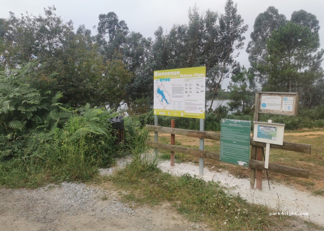 (40700) Monségur - Unnamed Road — foto