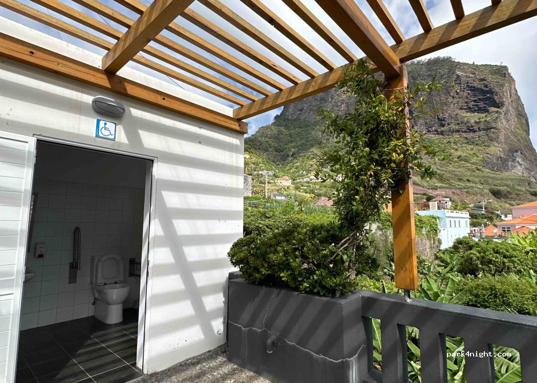 (9225-050) Porto da Cruz - 20 Rua Padre João Faria — foto