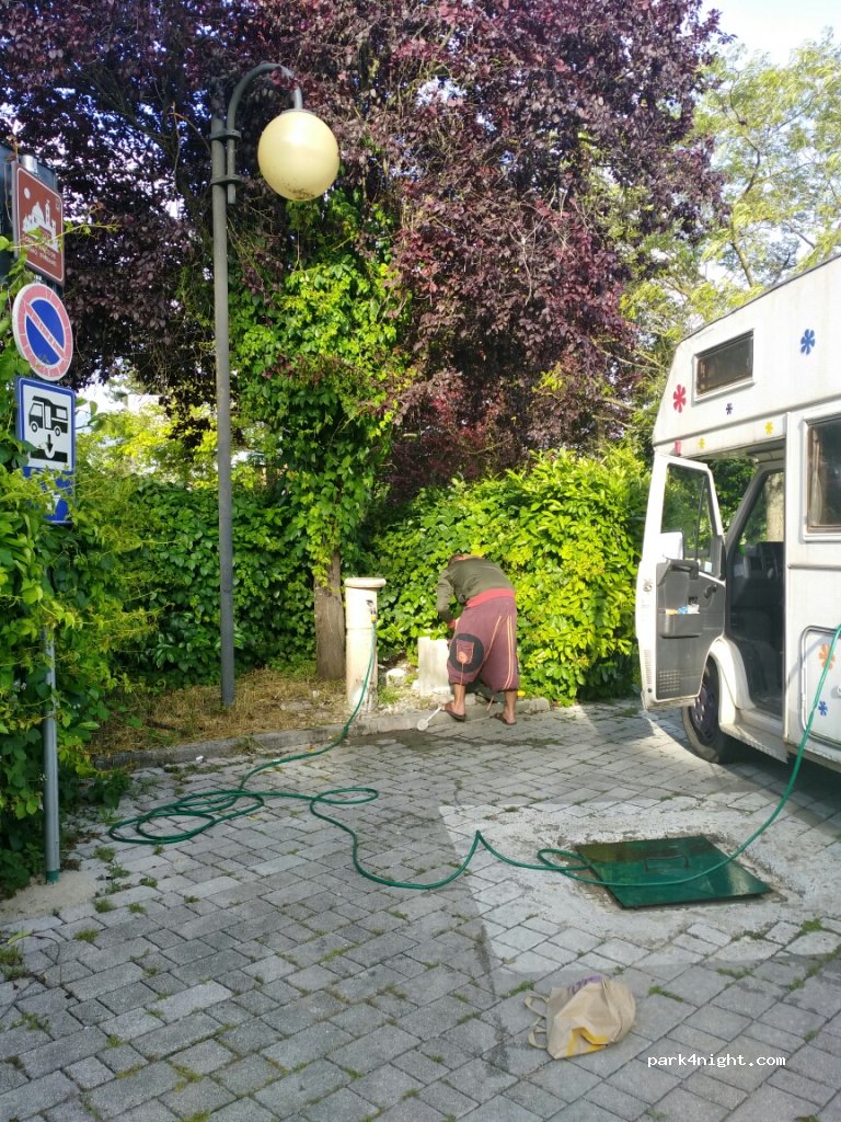Área de autocaravanas Cassino — foto 2