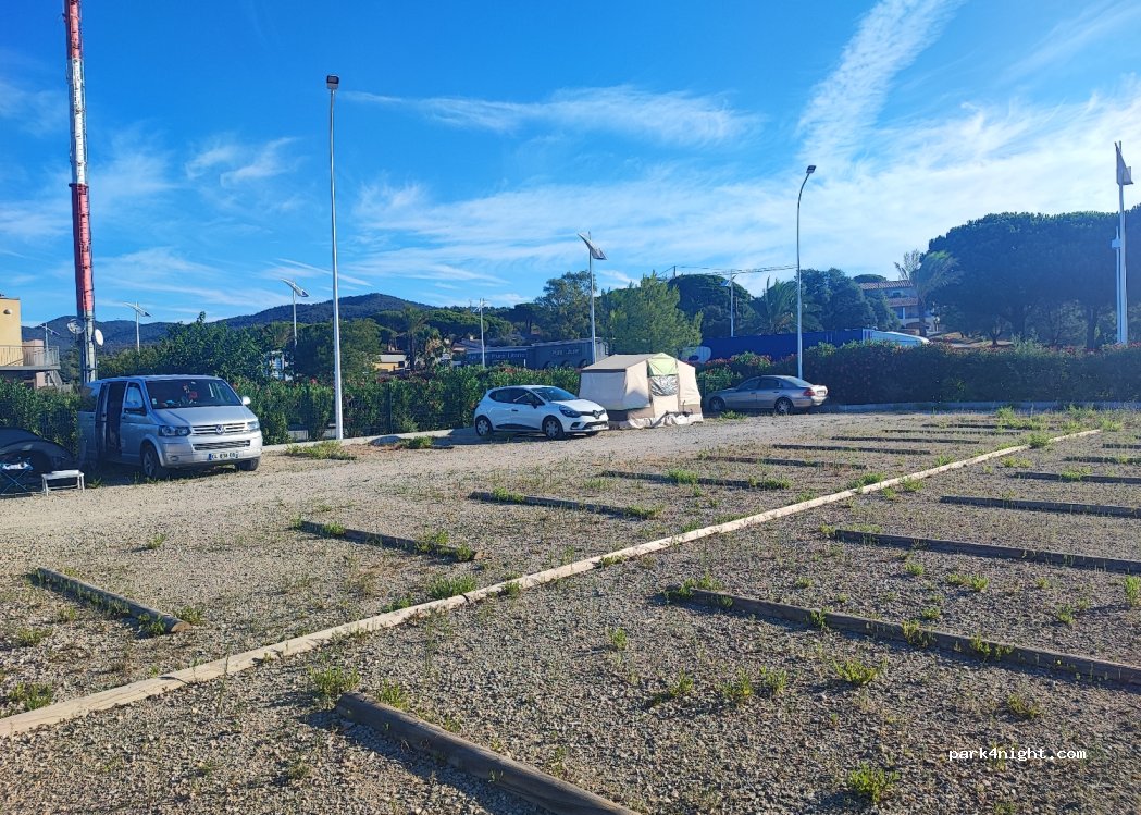 (83120) Sainte-Maxime - D25 — foto