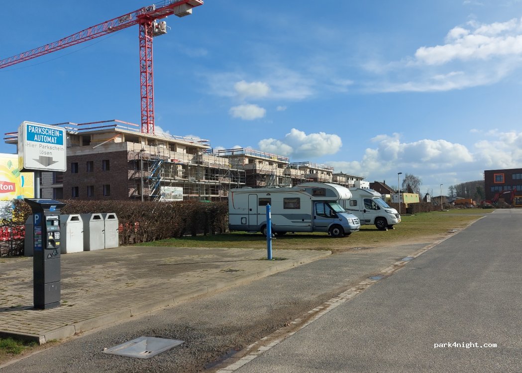 Wohnmobilstellplatz Kleve Bahnhof — foto 2