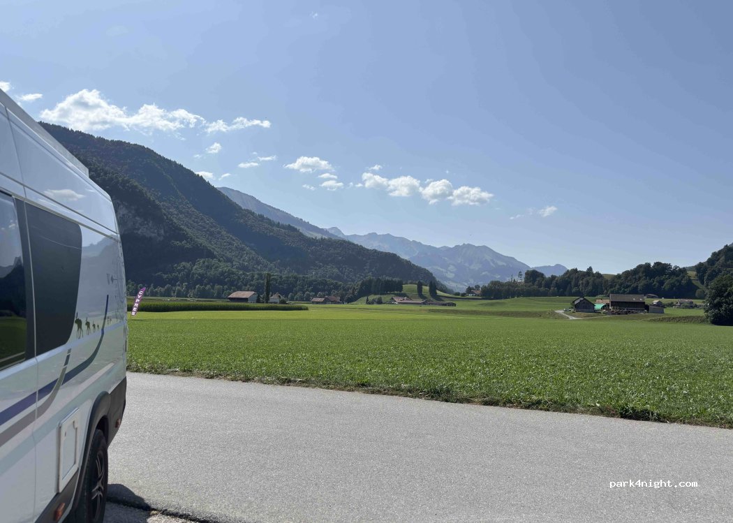 (1663) Gruyères - 40 Route de l'Aérodrome — foto 4