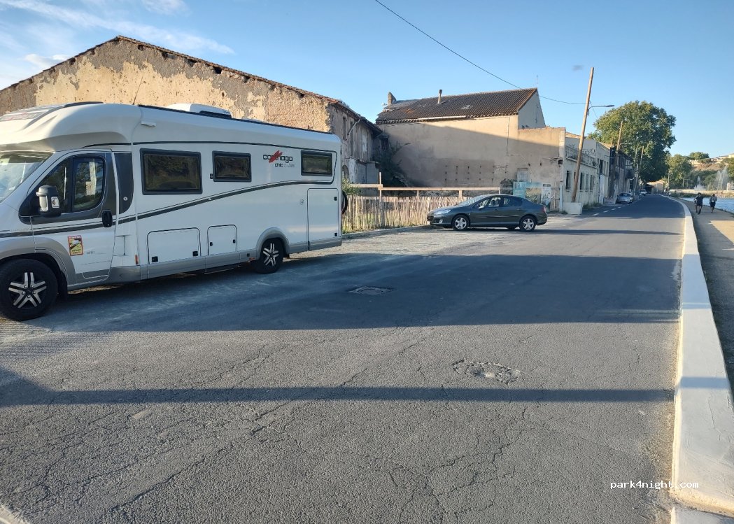 (34500) Béziers - 34 Quai du Port Notre Dame — foto