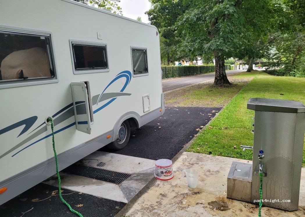 (64360) Monein - 18 Avenue du Pont Lat — foto