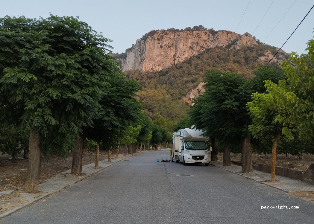 (43746) Tivissa - Carrer de Foix — foto