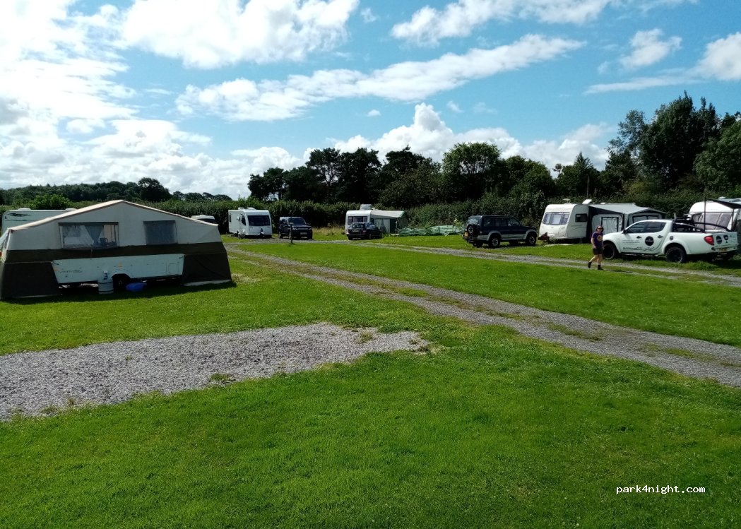 Gibsons Barn Caravan Park — foto