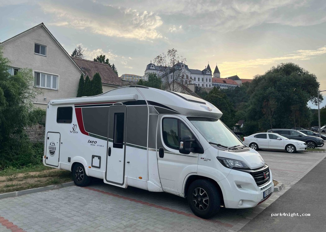 (8200) Veszprém - 8 Remete utca — foto 3