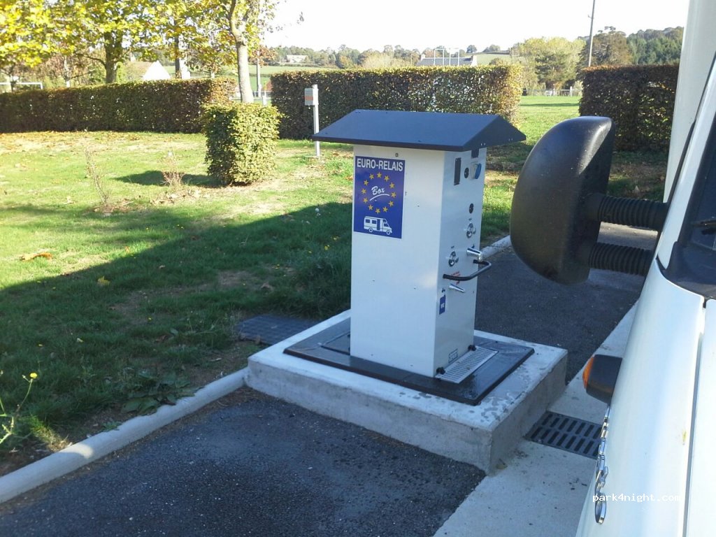 (03440) Saint-Hilaire - D136 — foto 2