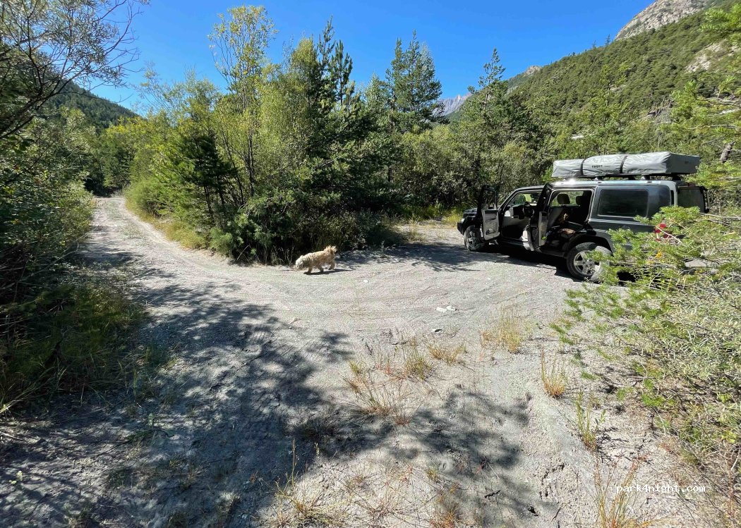 (04400) Les Thuiles - Unnamed Road — foto 2