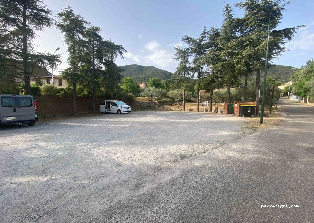 (84400) Rustrel - Vieille Route d'Apt — foto 2