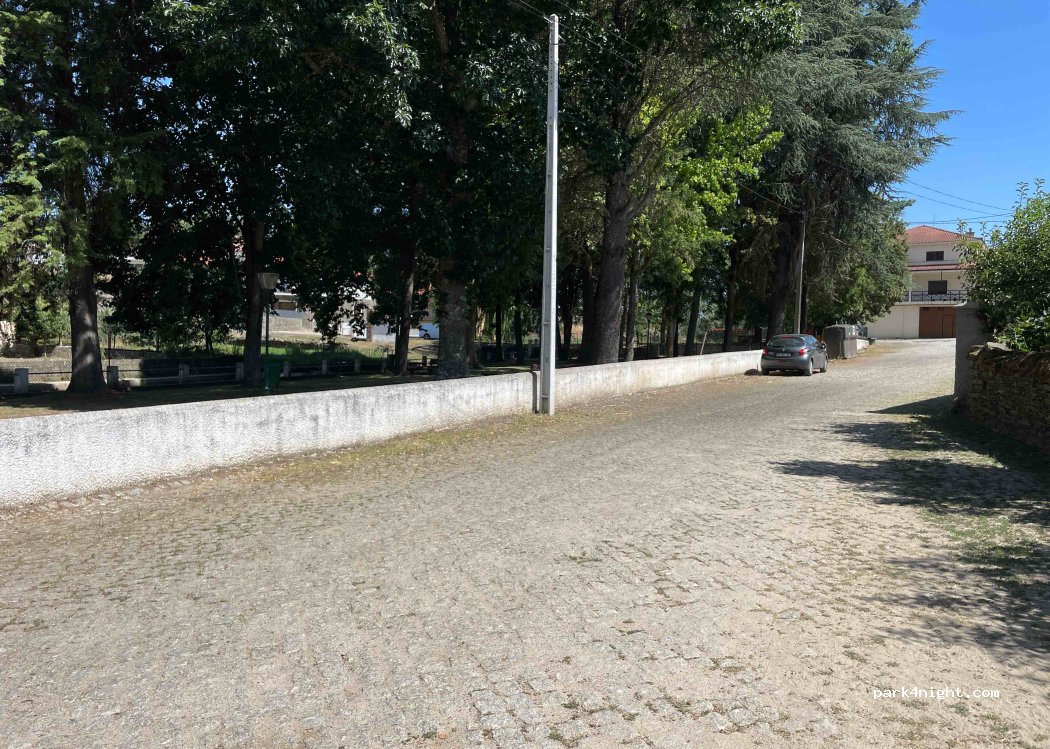 (5230) Avelanoso - 3 Rua da Madalena — foto