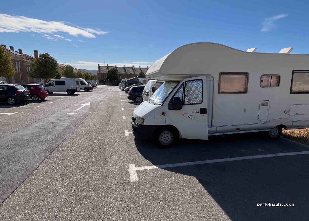 (28330) San Martín de la Vega - 2 Avenida Comunidad de Madrid — foto