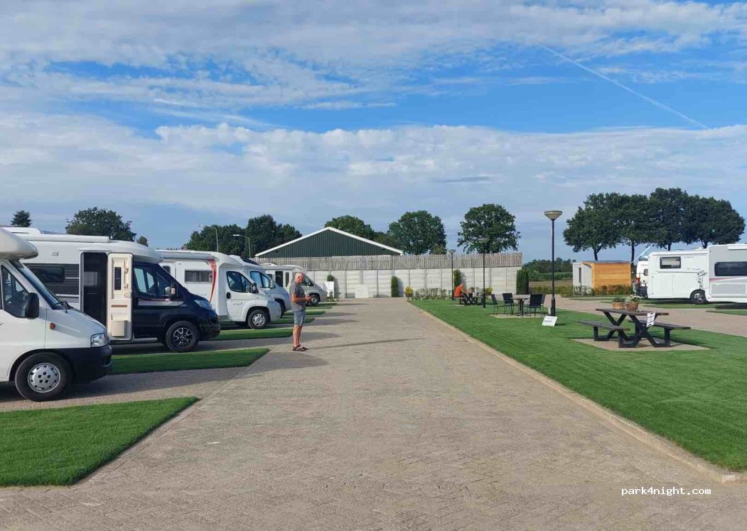 (4882 NN) Zundert Noord-Brabant - Kerkhofstraat 3 — foto 2