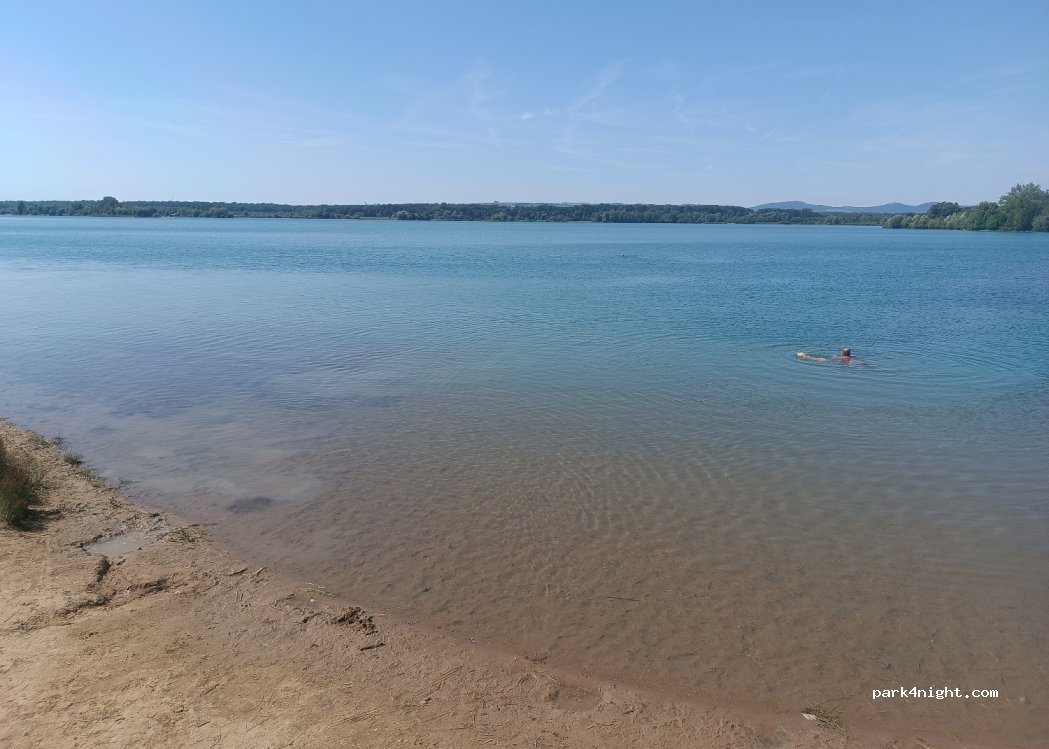 (687 22) Ostrožská Nová Ves - Unnamed Road — foto