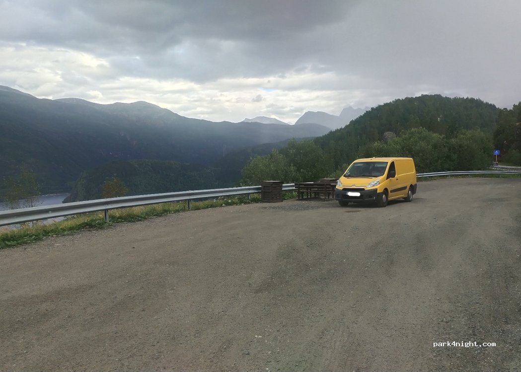 (8264) Sørfjordmoen - E6 — foto