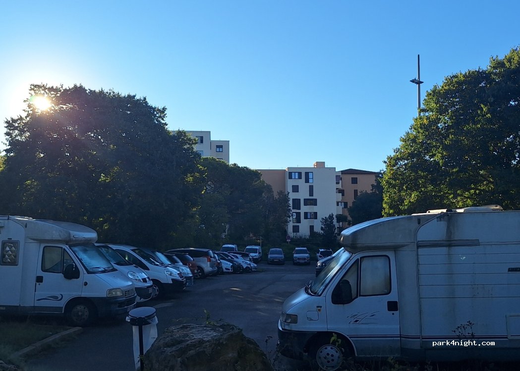 (06600) Antibes - 928 Boulevard Guillaume Apollinaire — foto