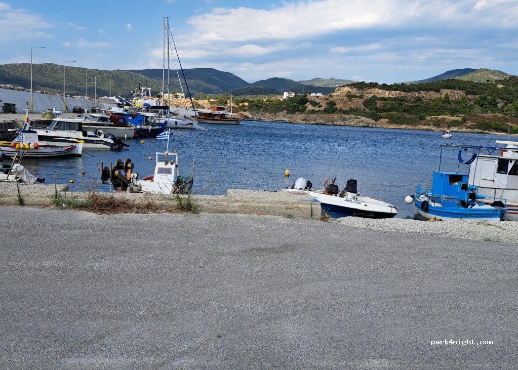 (630 72) Sithonia - Unnamed Road — foto