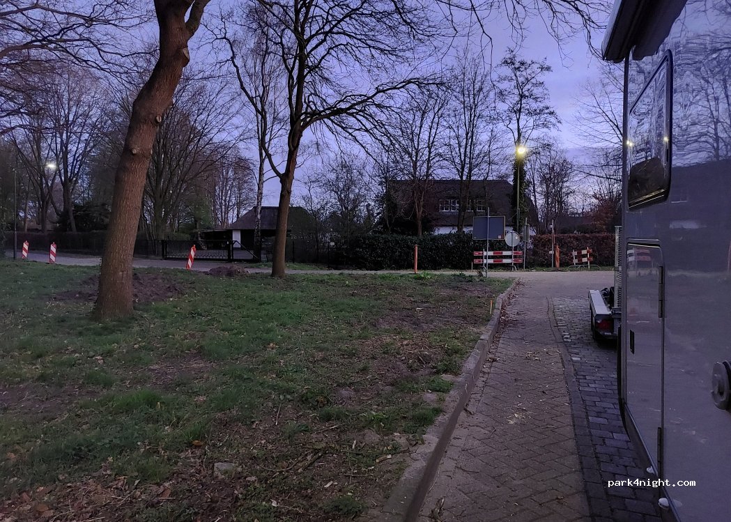 (4902 RD) Oosterhout - 8 Eikenlaan — foto