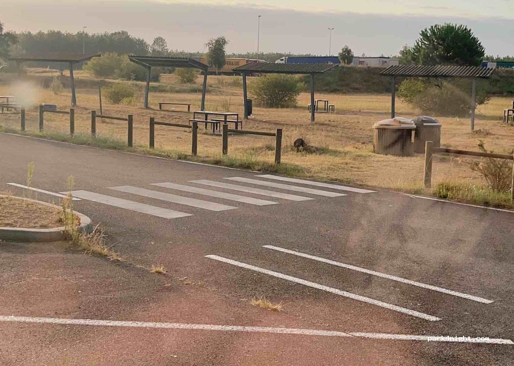 (40410) Saugnac-et-Muret - — foto