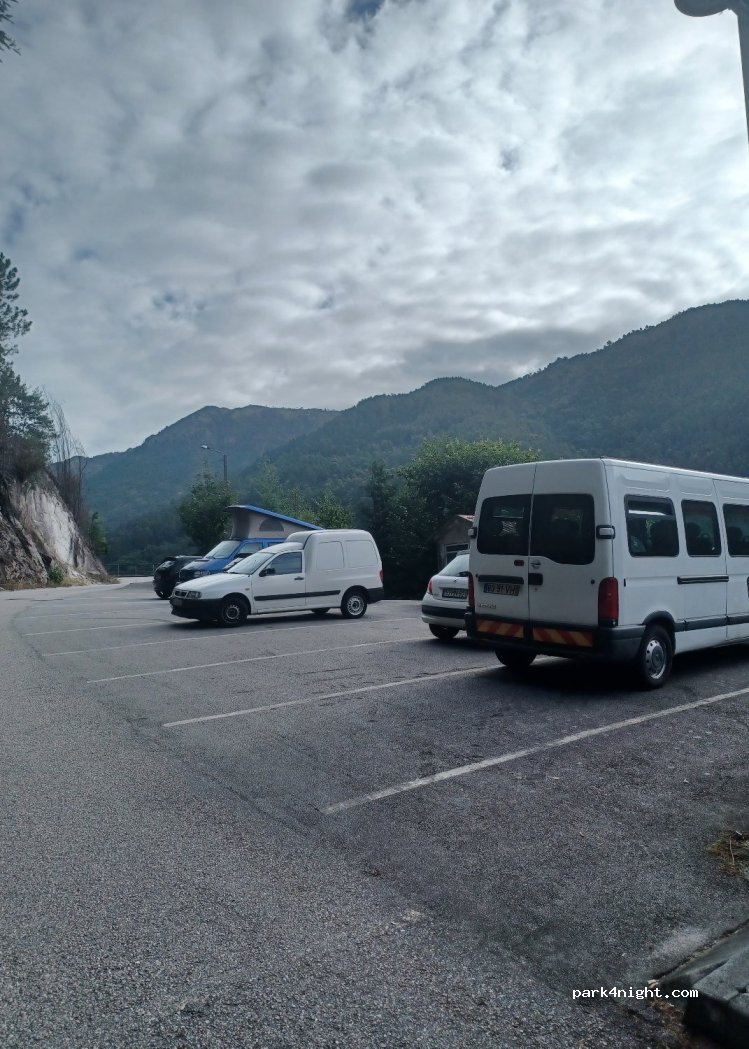 (4845-075) Gerês - 40 Rua Arnaçó — foto