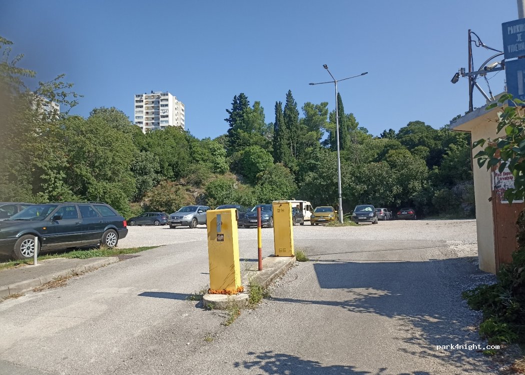 (51000) Rijeka - 6 Bujska ulica — foto
