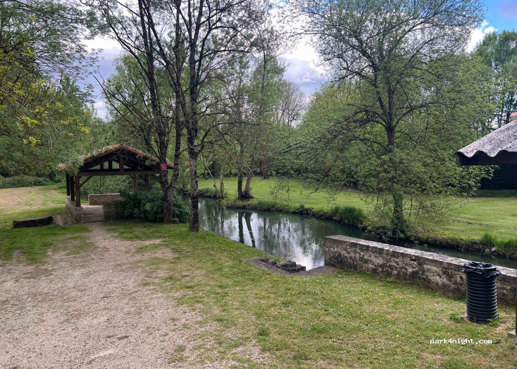 (86160) Marnay - 8 Rue des 4 Ponts — foto