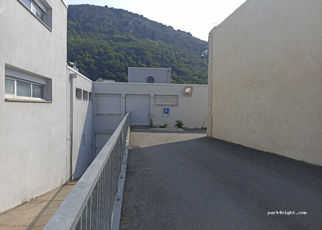 (09000) Foix - 23 Avenue de l'Ariège — foto 4