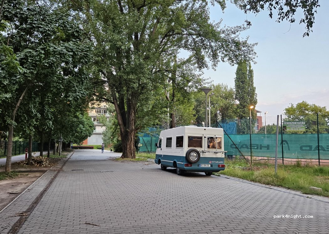 (1117) Budapest - 10a Bogdánfy utca — foto