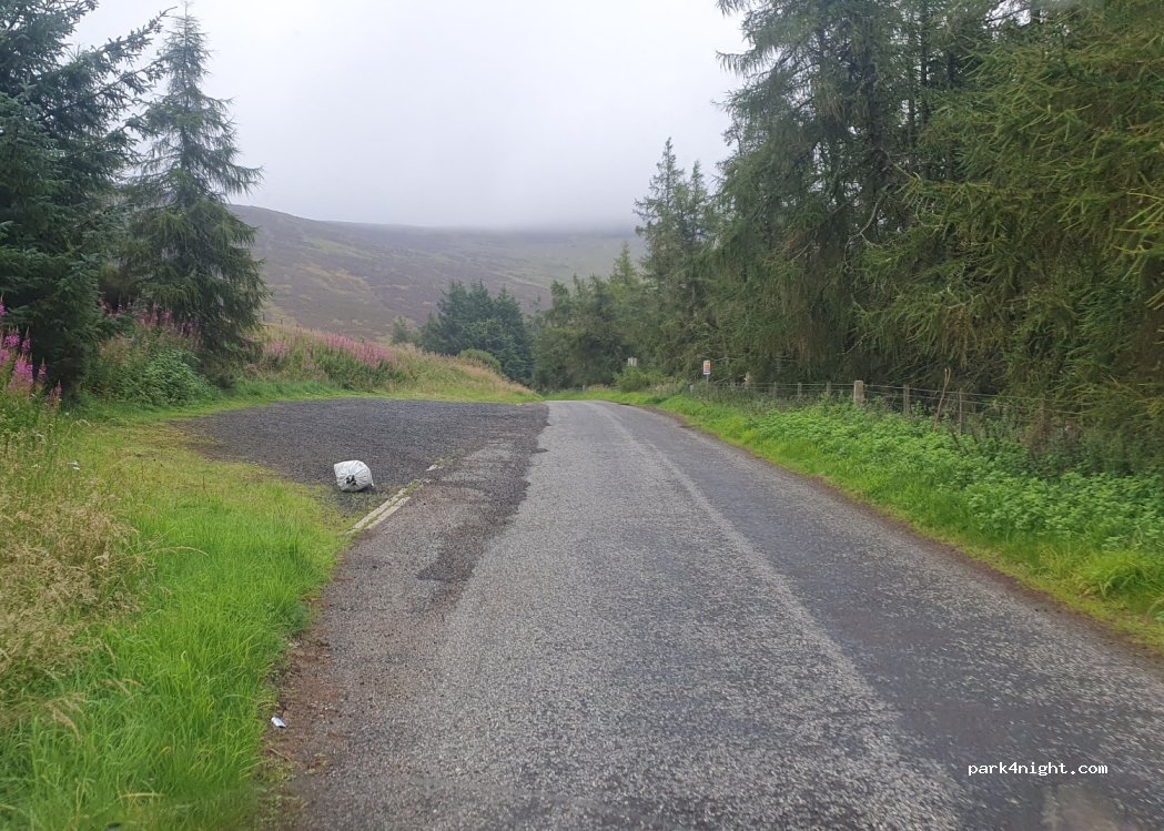 (PH11 8QH) Bellaty - Unnamed Road — foto