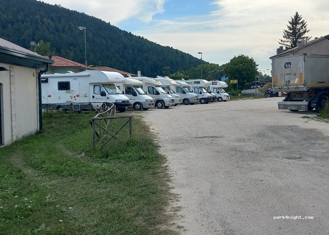 (06034) Colfiorito - Località Via Adriatica — foto