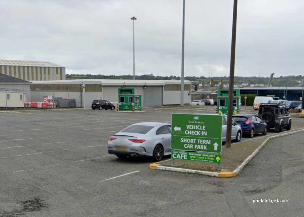 (SA72 6WT) Pembroke Dock - Admiralty Way — foto