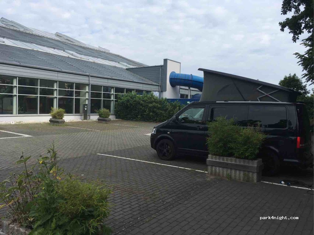 Wohnmobilstellplatz Am Kombibad Soest — foto 2